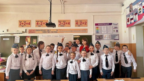 Студенты Амурской ГМА проводят уроки по основам первой помощи в школах Благовещенска