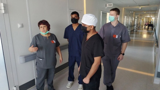 Первокурсники из Индии и Китая приступили к практике в отделениях Амурской областной клинической больницы