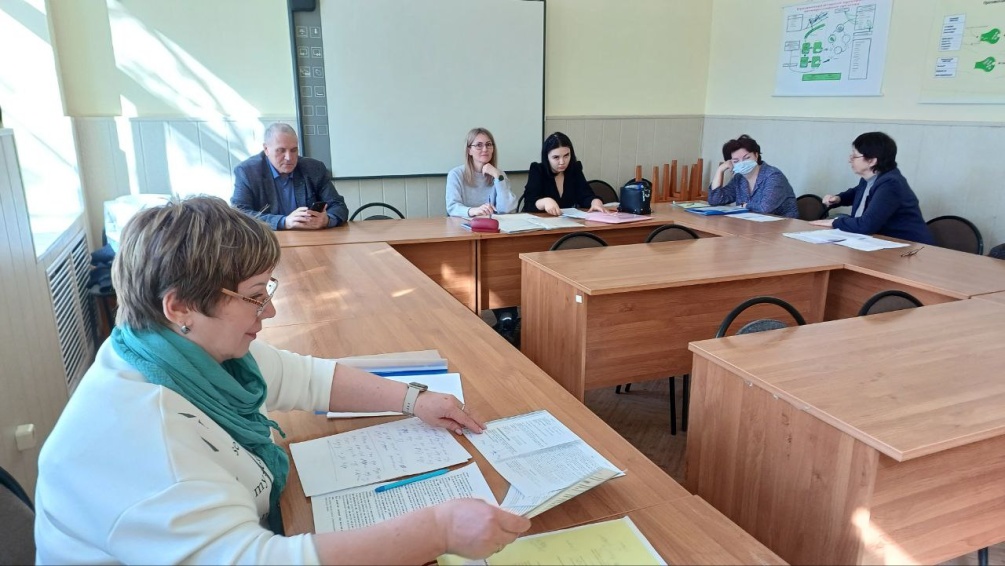 Преподаватели Амурской медакадемии начали изучать английский язык. В вузе идет подготовка к обучению студентов на иностранном языке