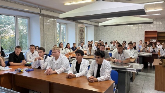 В хирургическом клубе «Ланцет» состоялось заседания с первыми практическими шагами в мир хирургии и три открытые тренировки