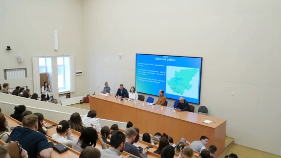 Ярмарка вакансий для студентов шестого курса прошла в Амурской ГМА