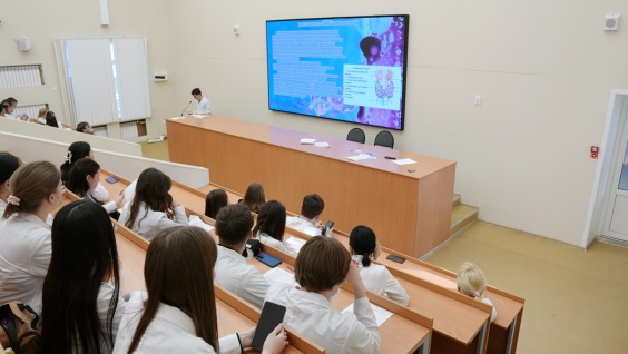 Круглый стол на тему заболеваний щитовидной железы прошёл для студентов Амурской ГМА