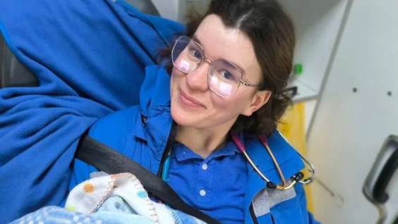 Выпускница Амурской ГМА, врач скорой помощи Евгения Белик приняла домашние роды во Владивостоке
