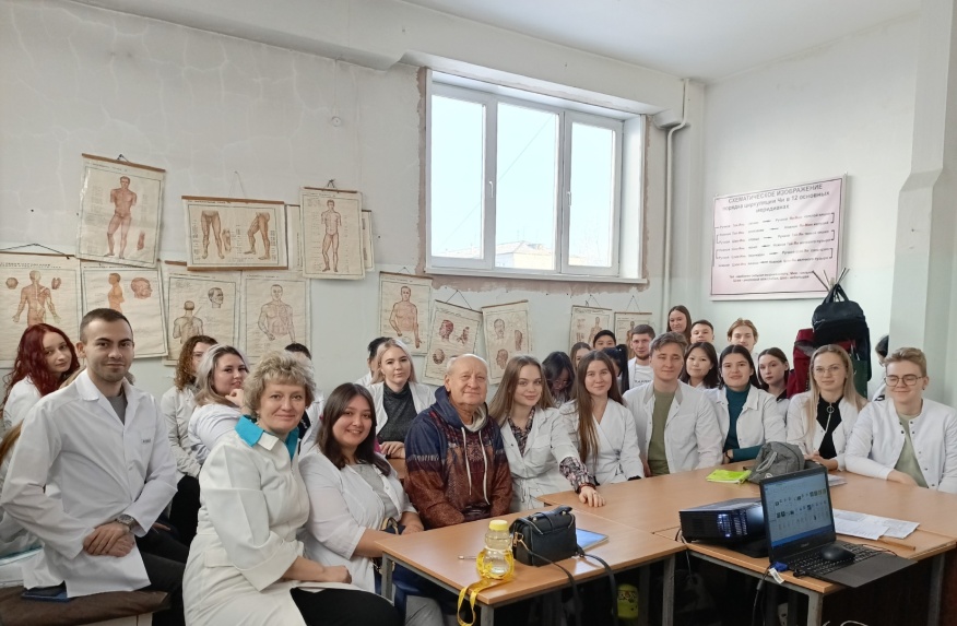 Встреча с художником Вадимом Кондратьевым