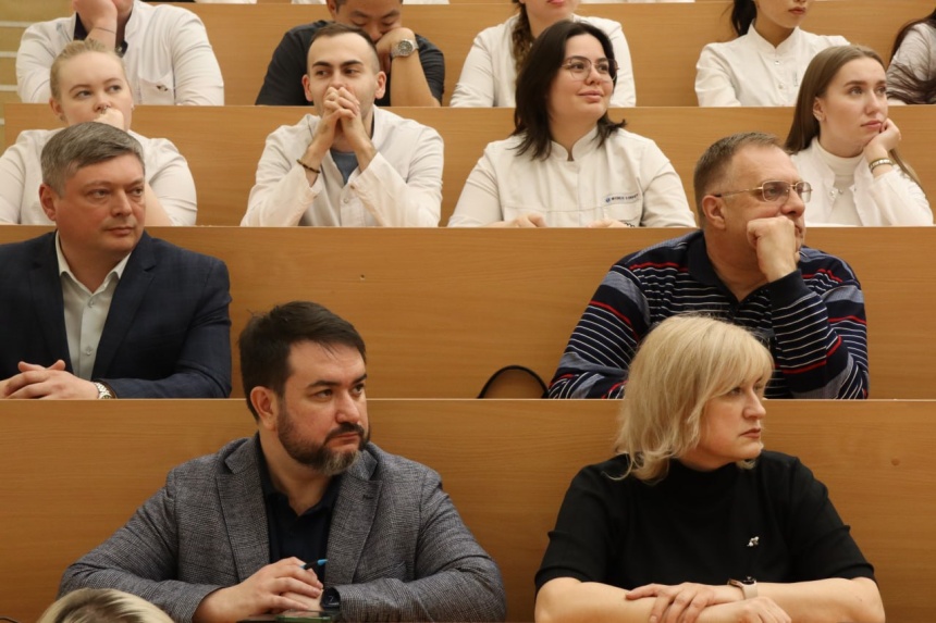 Студентов выпускного курса зовут на работу в районные больницы области 