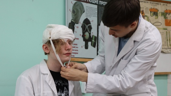 Около 50 благовещенских школьников посетили Амурскую ГМА в рамках АмурЭкспо - 2026